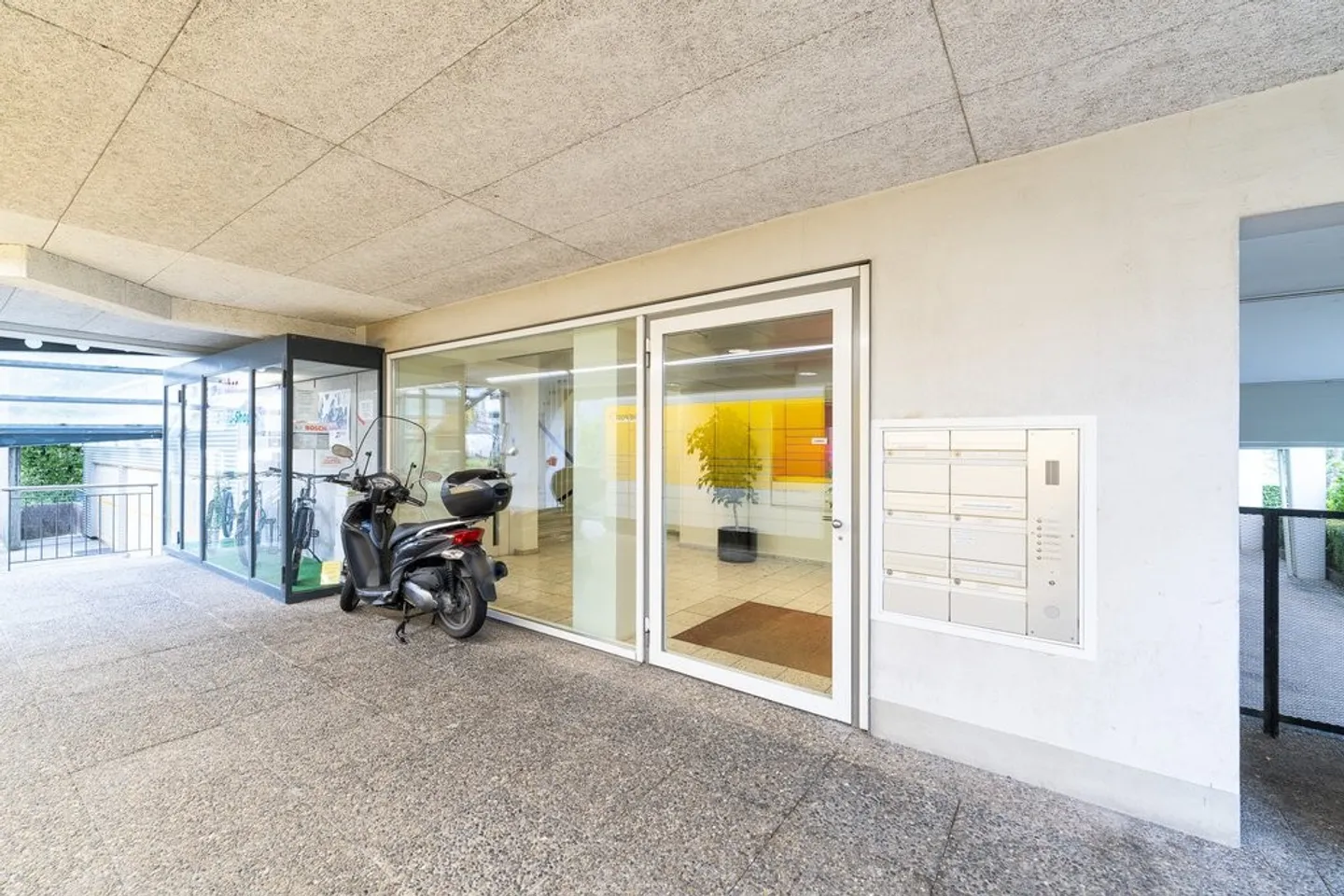 Kleine Bürofläche im Zentrum Oberwil - Photo 4 of 5