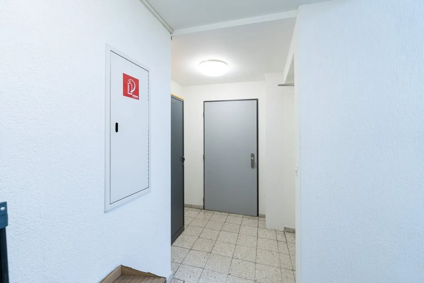 Kleine Bürofläche im Zentrum Oberwil - Photo 5 of 5