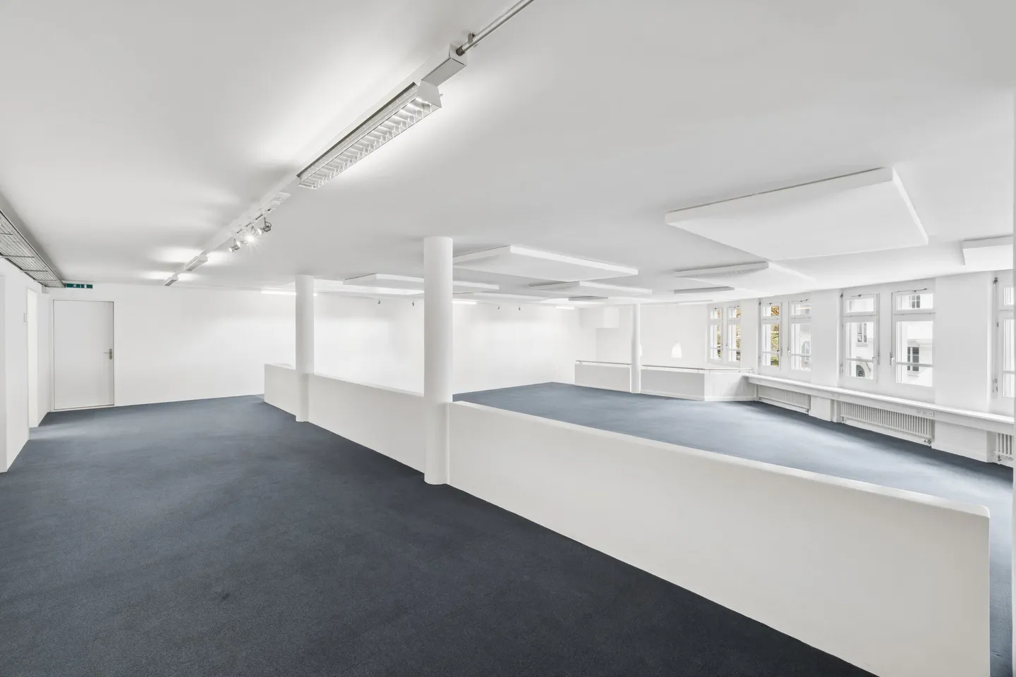 Espace de Bureau Spacieux au Calme - Photo 7 sur 11