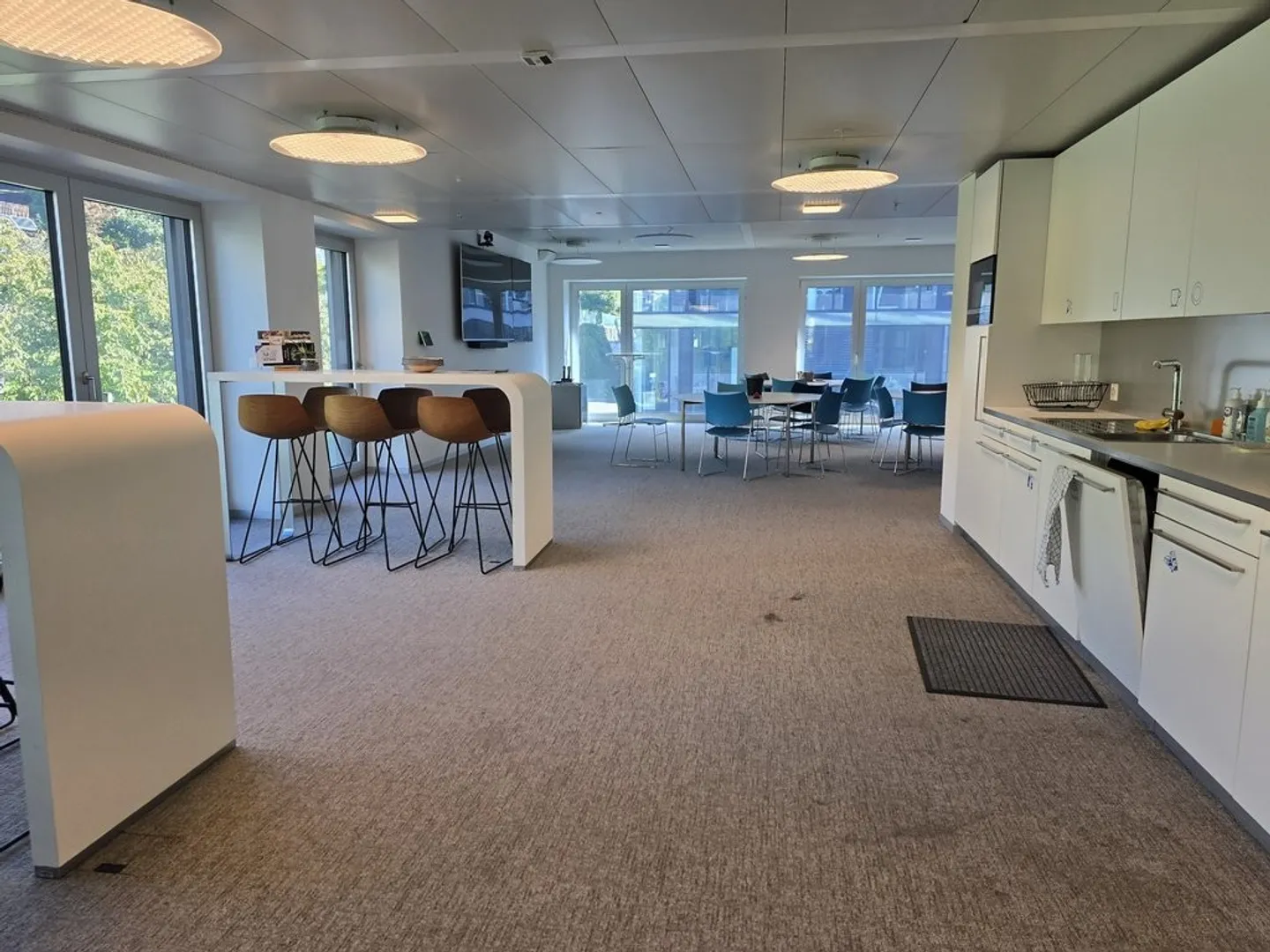 Superficie di 600m2 disponibile a Vidy-Ouchy! - Foto 3 di 5