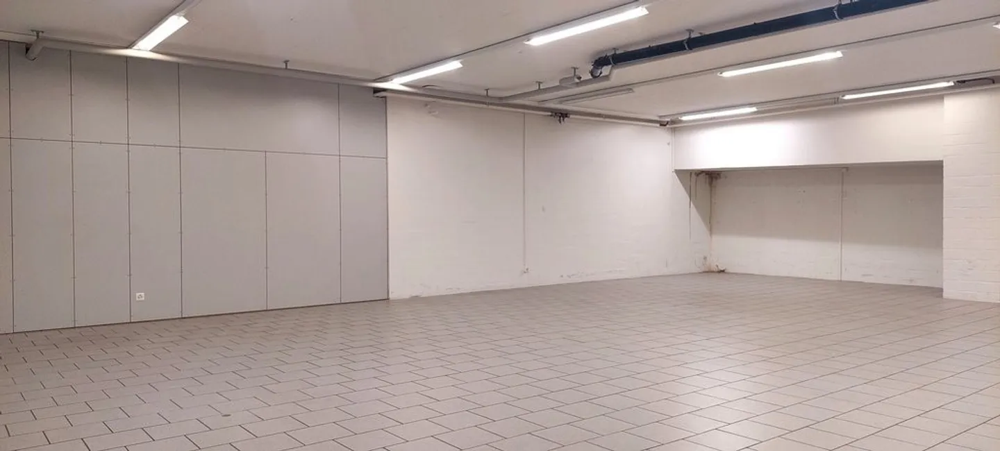 Lagerraum mit Zufahrtsrampe à 175m2 - Foto 6 von 6