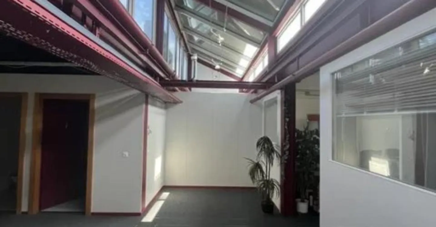 Commerce - Photo 4 of 4