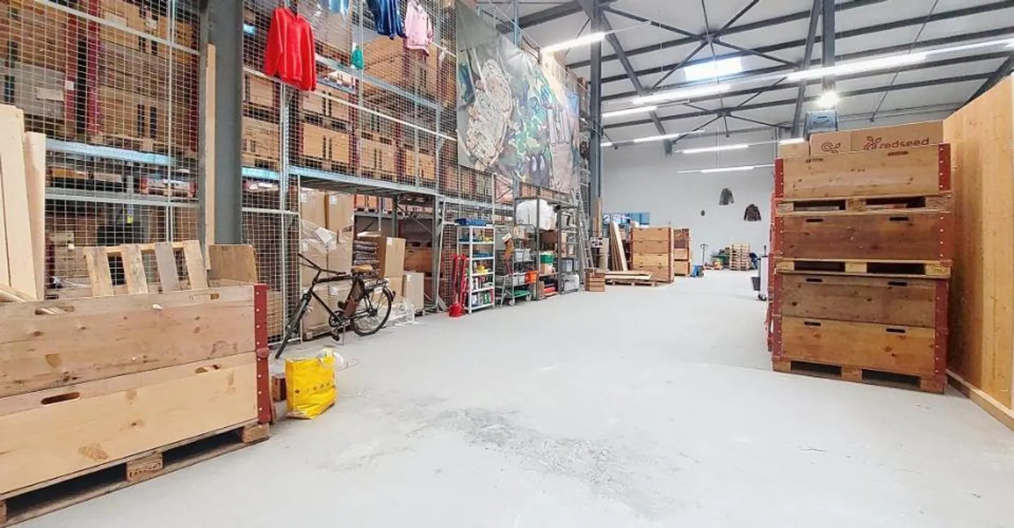 Deposit - Photo 10 of 13