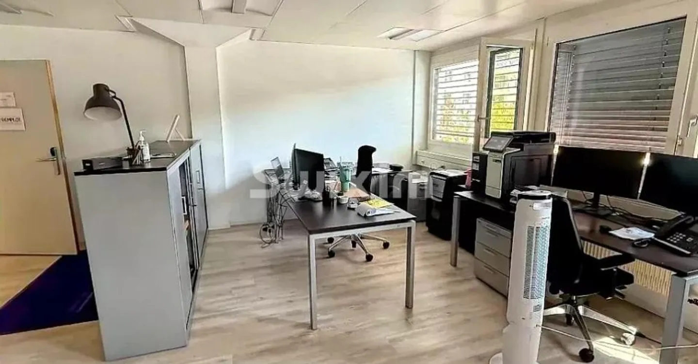 Office 1 room - Photo 3 of 5