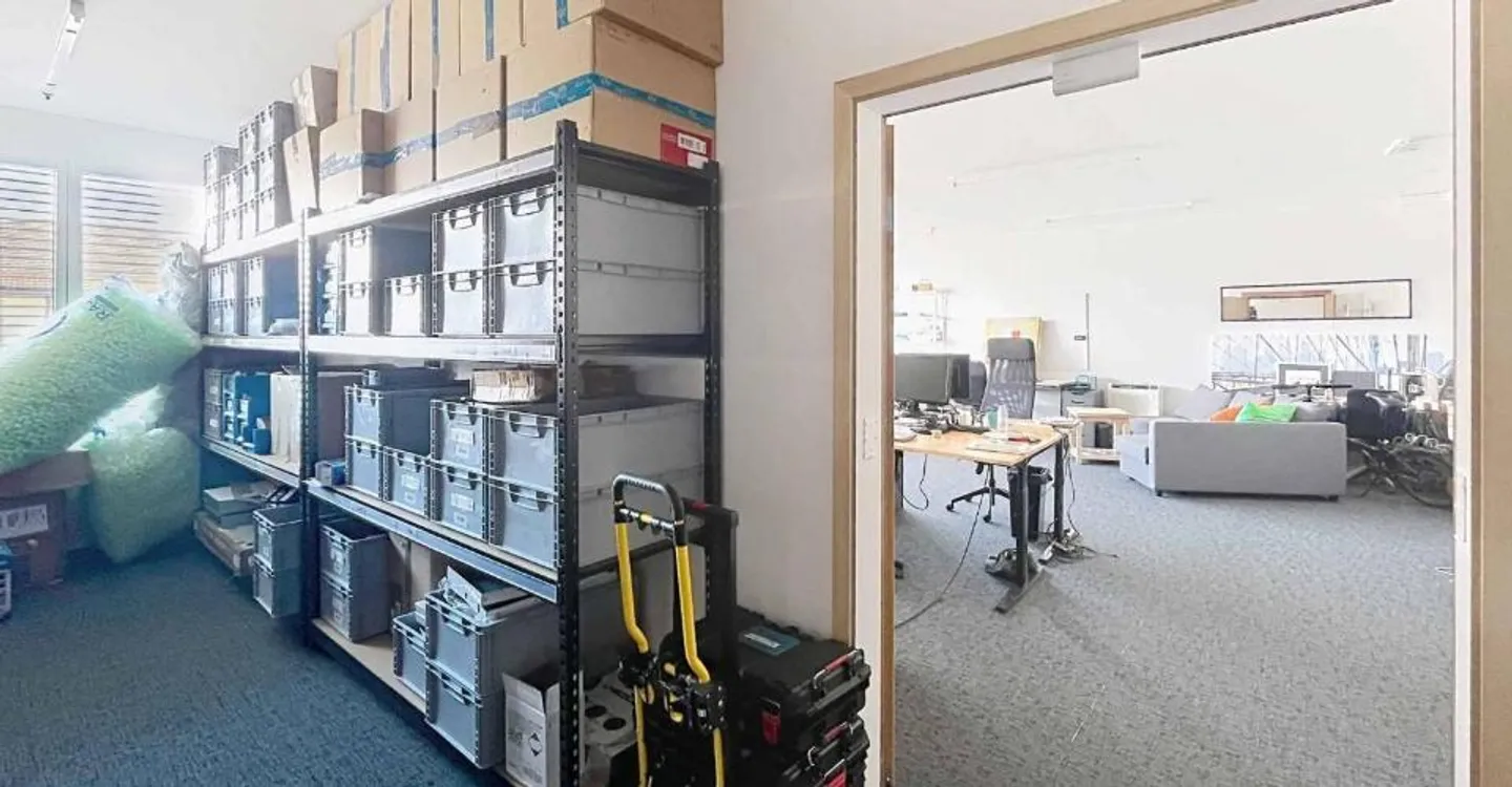 Office - Photo 2 of 6
