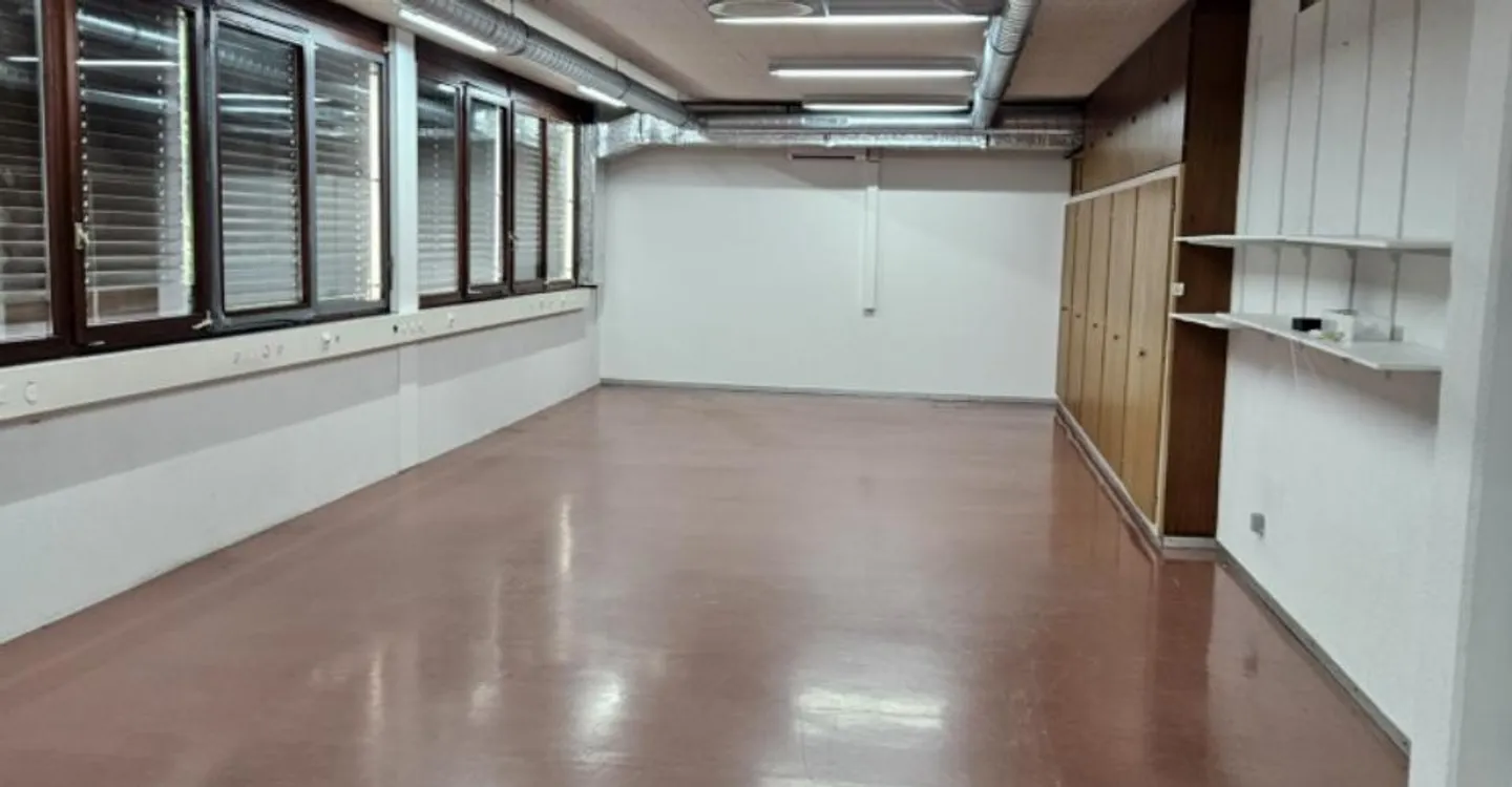 Commercial Space 1 Room - Photo 2 of 5