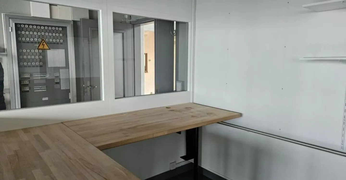 Commercial Space 1 Room - Photo 3 of 5