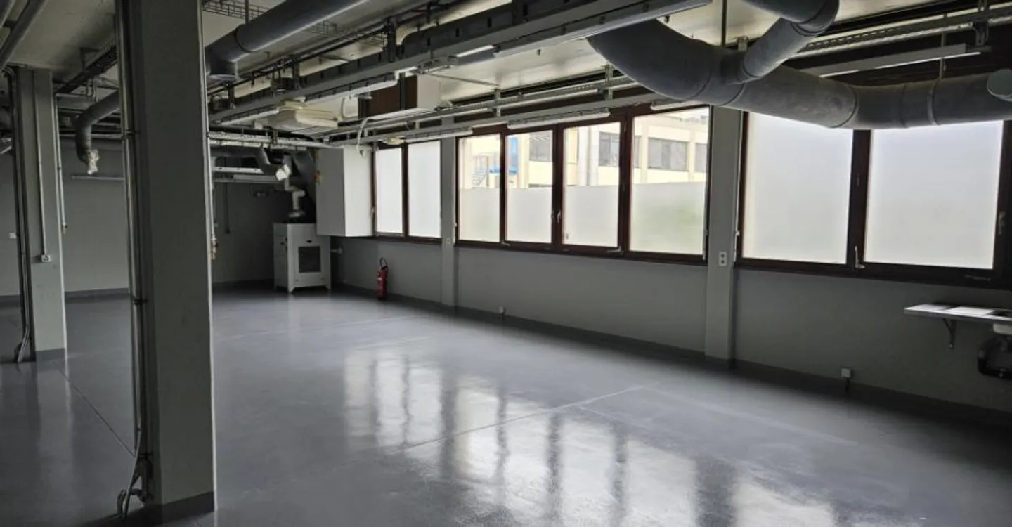 Commercial Space 1 Room - Photo 5 of 5