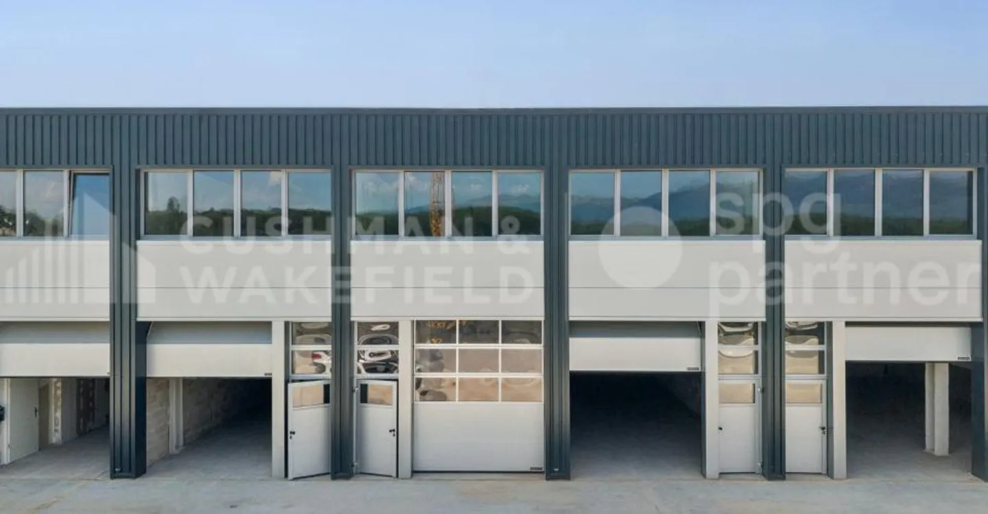 Deposit - Photo 6 of 13