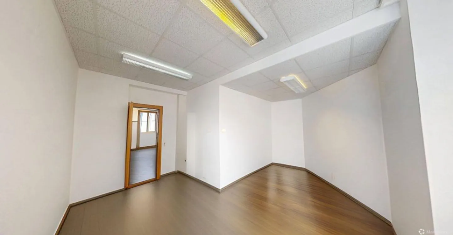 Office - Photo 4 of 9