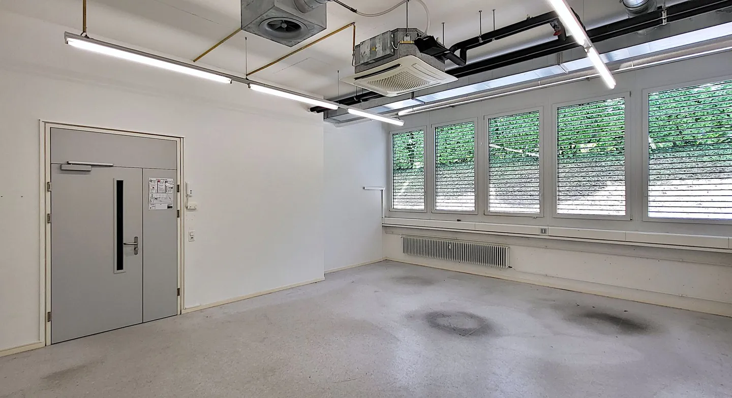 Accessible Commercial Spaces in TechCenter Reinach! - Photo 7 of 13