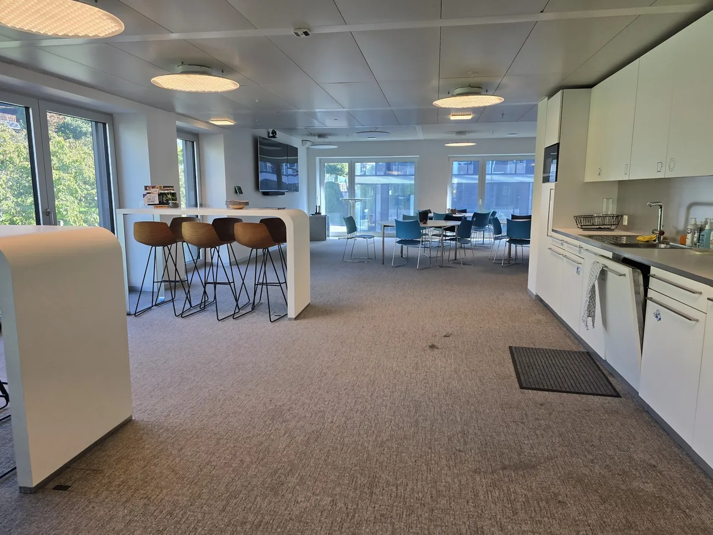 600m2 surface available in Vidy-Ouchy! - Photo 3 of 5