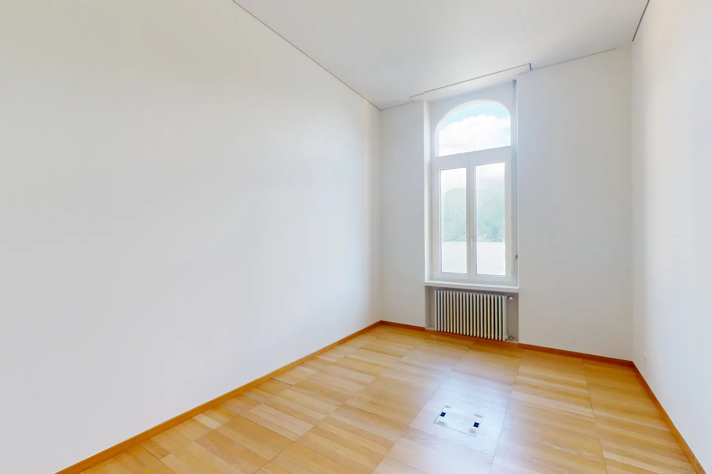 Your new representative office - Photo 7 of 10