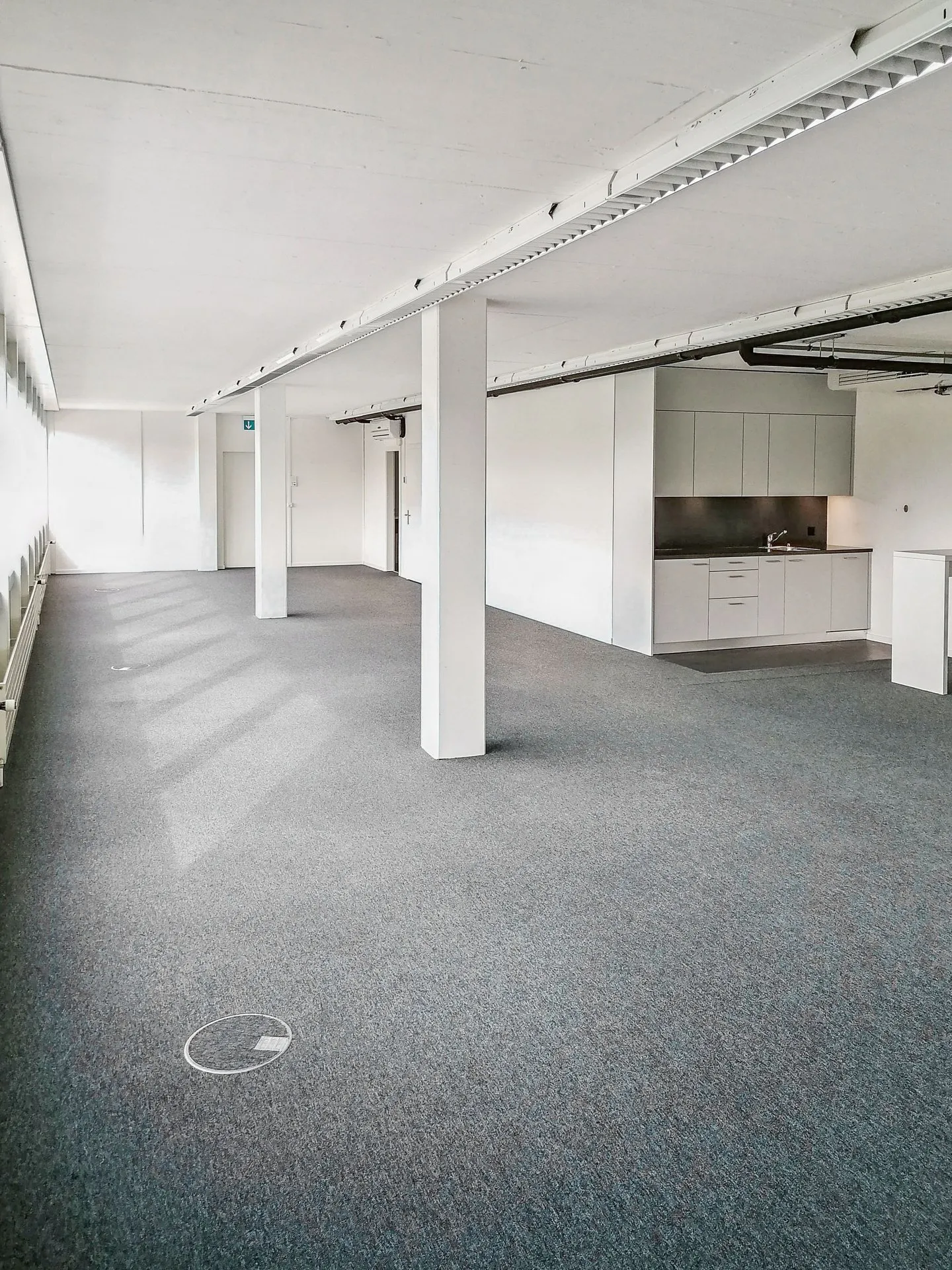 Modernes Büro in Obfelden - Foto 1 von 9