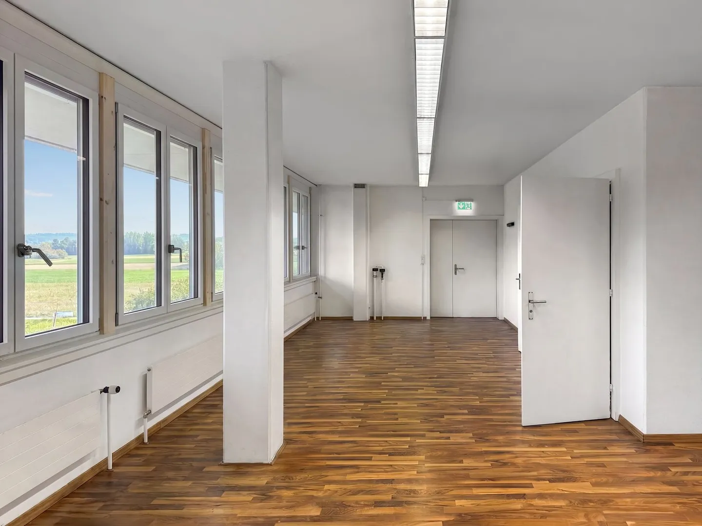 Atelier, Petit Bureau ou Communauté de Bureaux – Espaces Modernes à Obfelden - Photo 1 sur 10