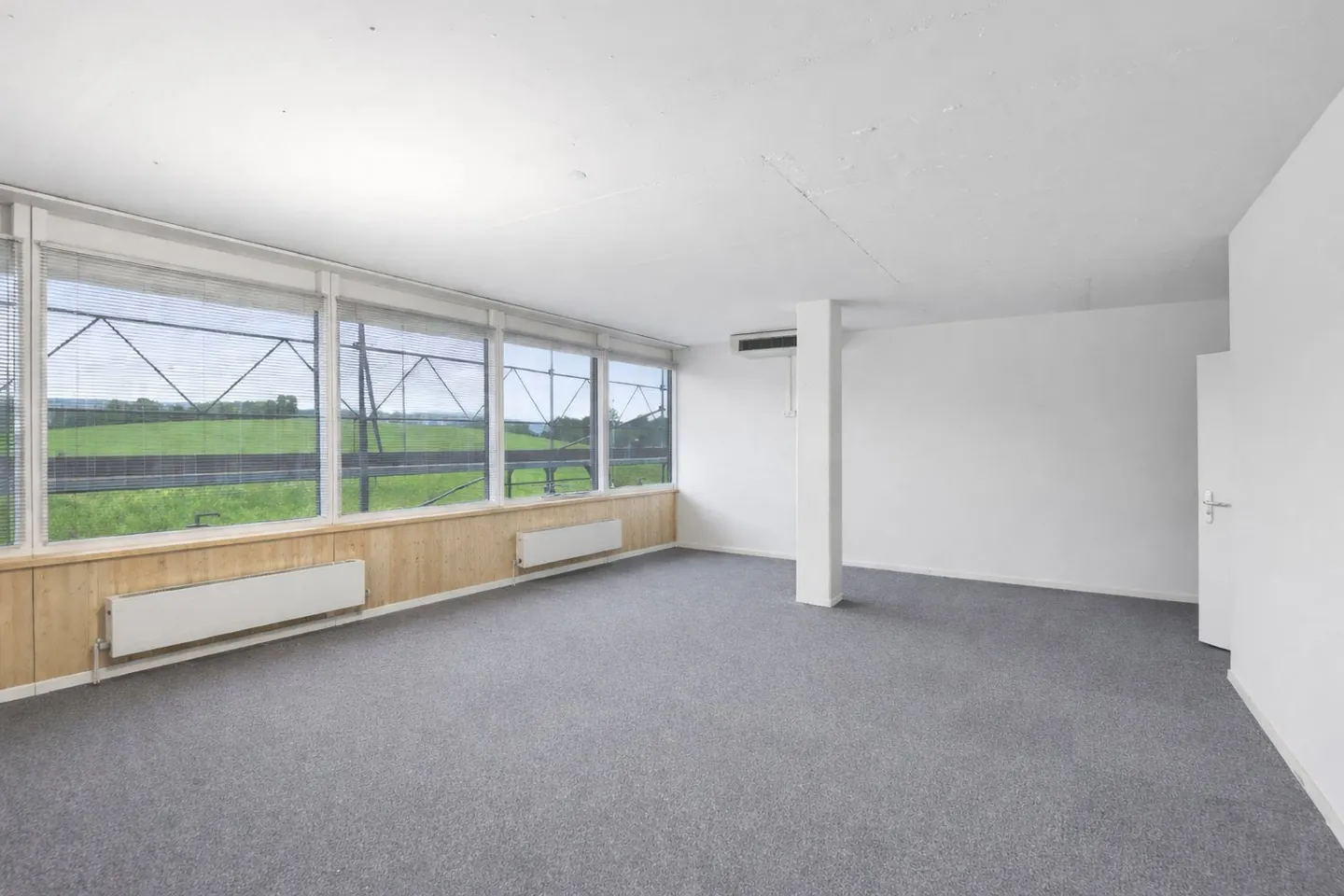 Atelier, Petit Bureau ou Communauté de Bureaux – Espaces Modernes à Obfelden - Photo 3 sur 10