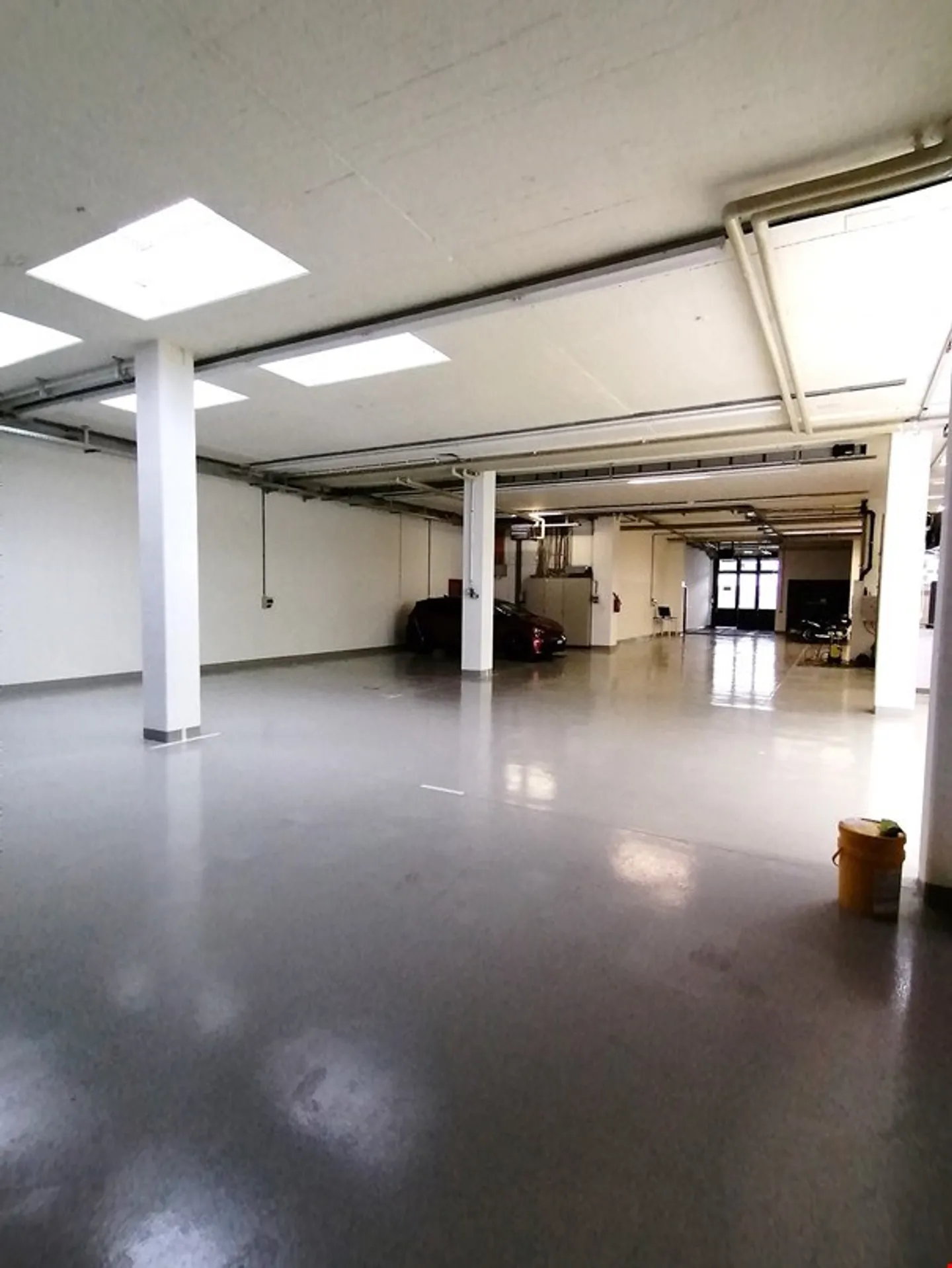 Partially developed commercial/industrial space on the ground floor, in the best location - Photo 6 of 10