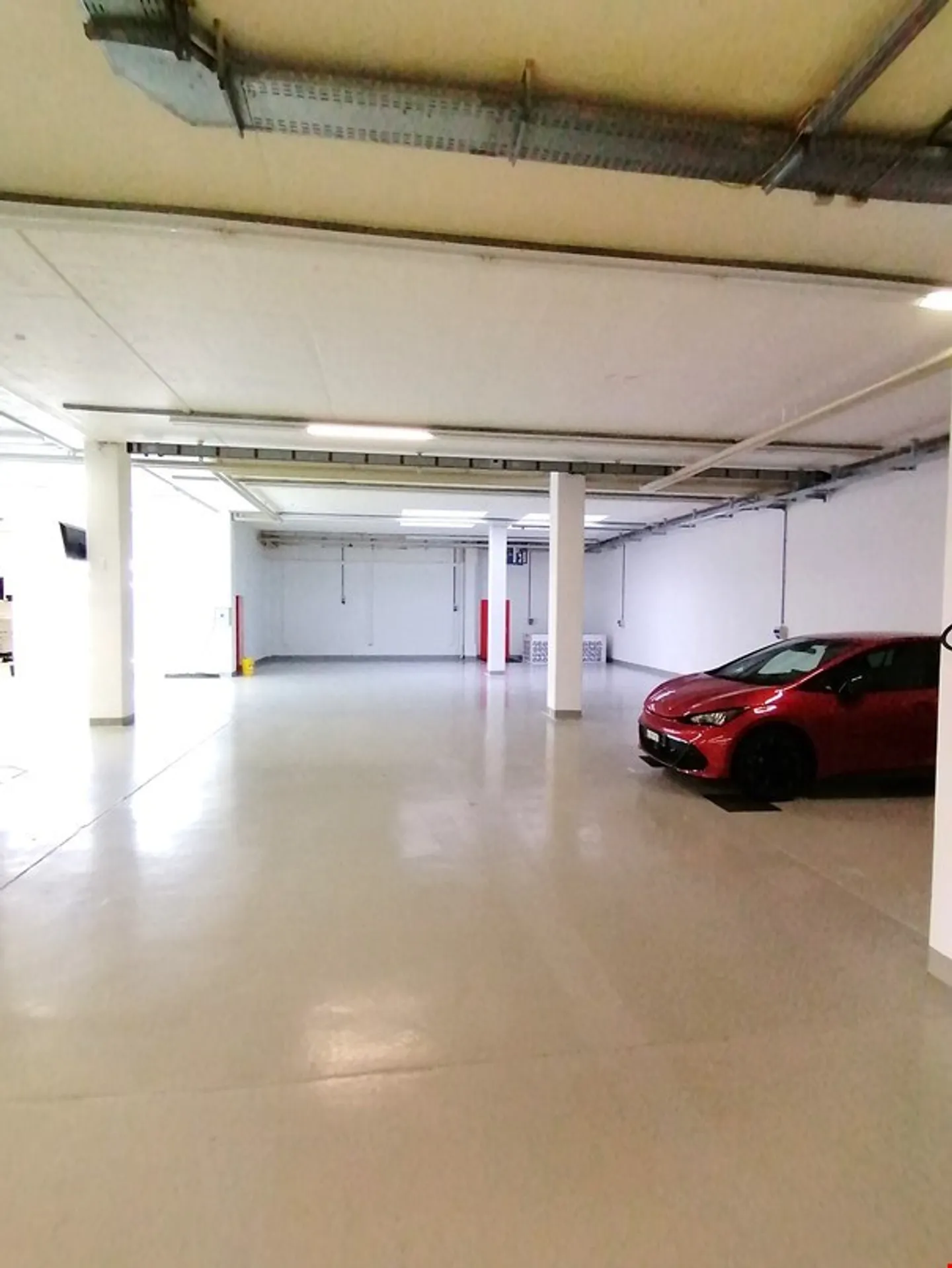 Partially developed commercial/industrial space on the ground floor, in the best location - Photo 5 of 10