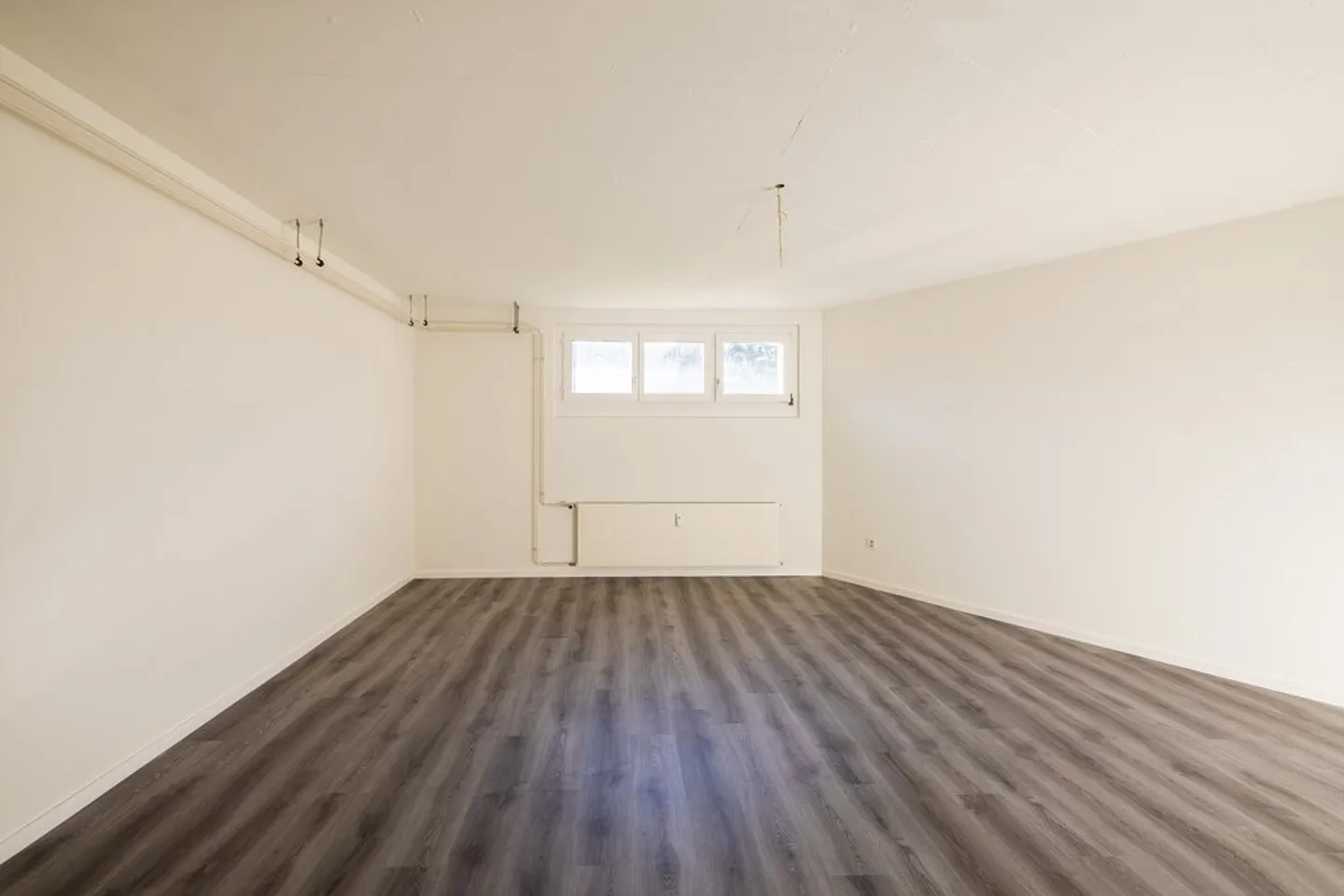 Craft room for rent! - Photo 3 of 5