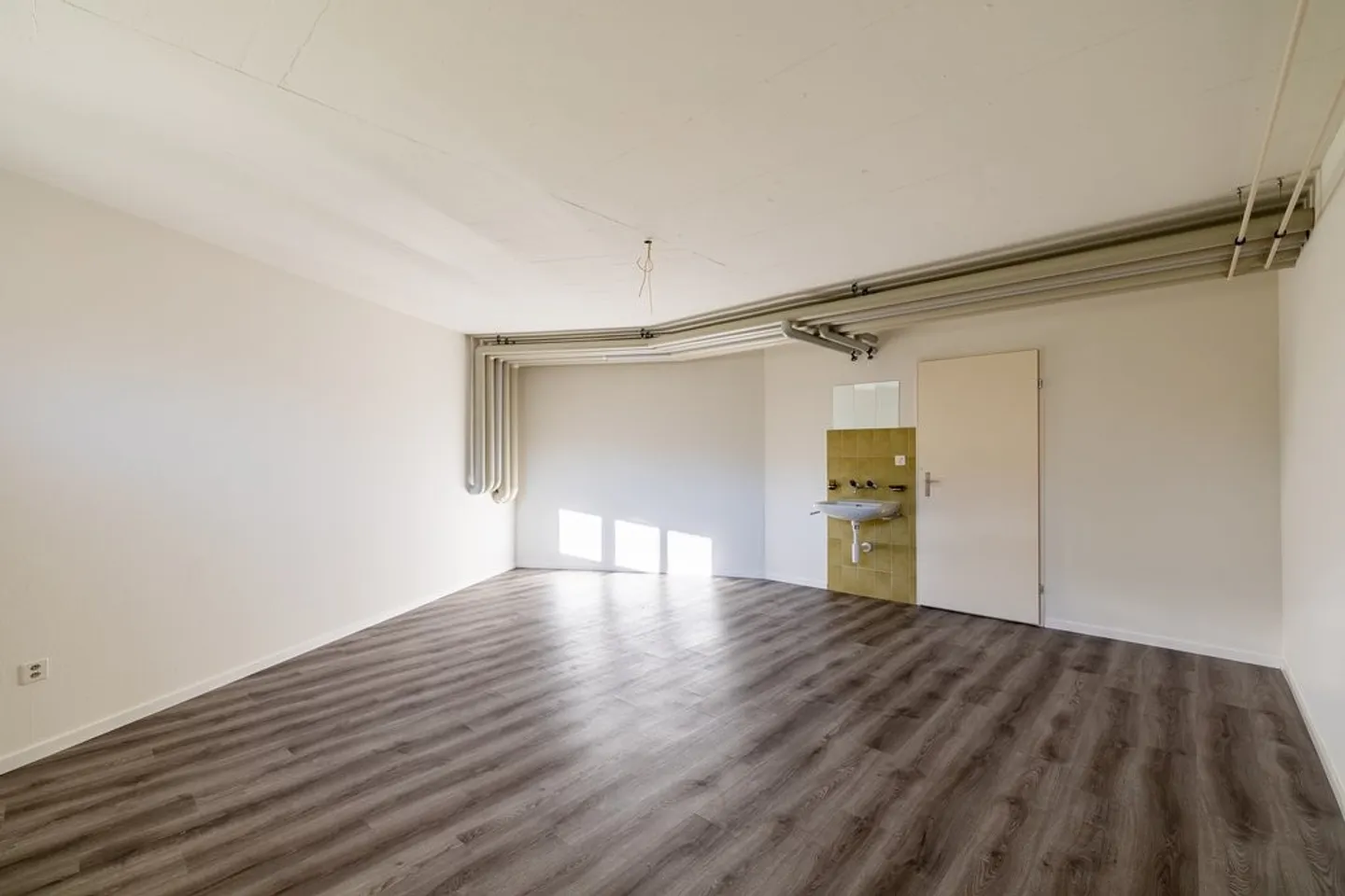 Craft room for rent! - Photo 4 of 5