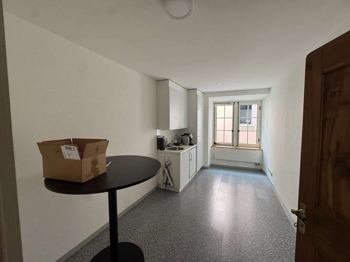 Office space for rent in the heart of Altdorf - Photo 7 of 13