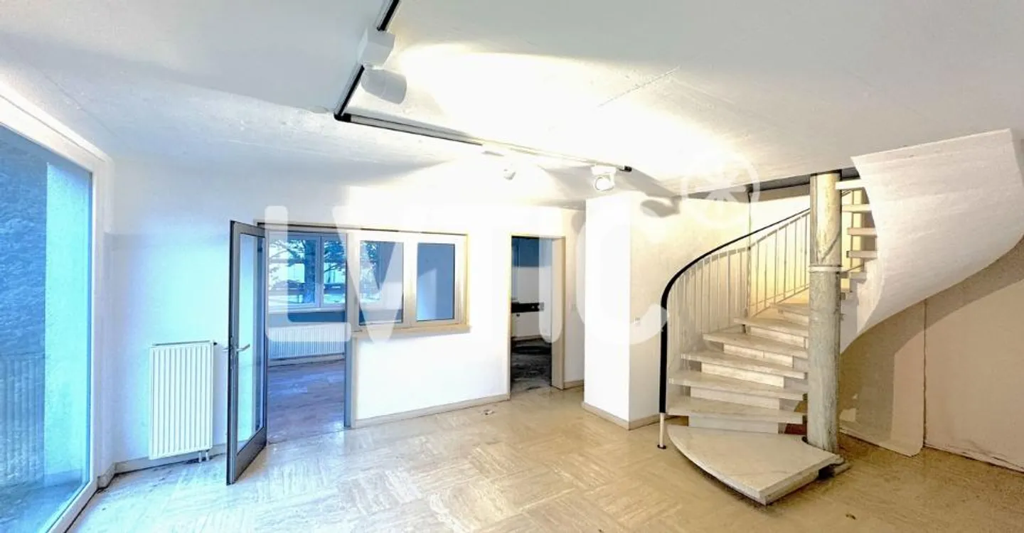 Deposit - Photo 3 of 7