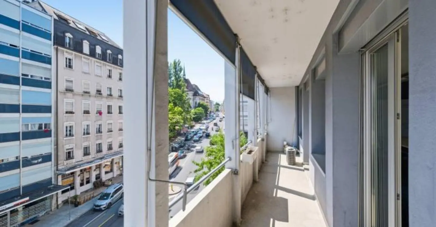 Spacious Office Space in Geneva - Photo 10 of 11