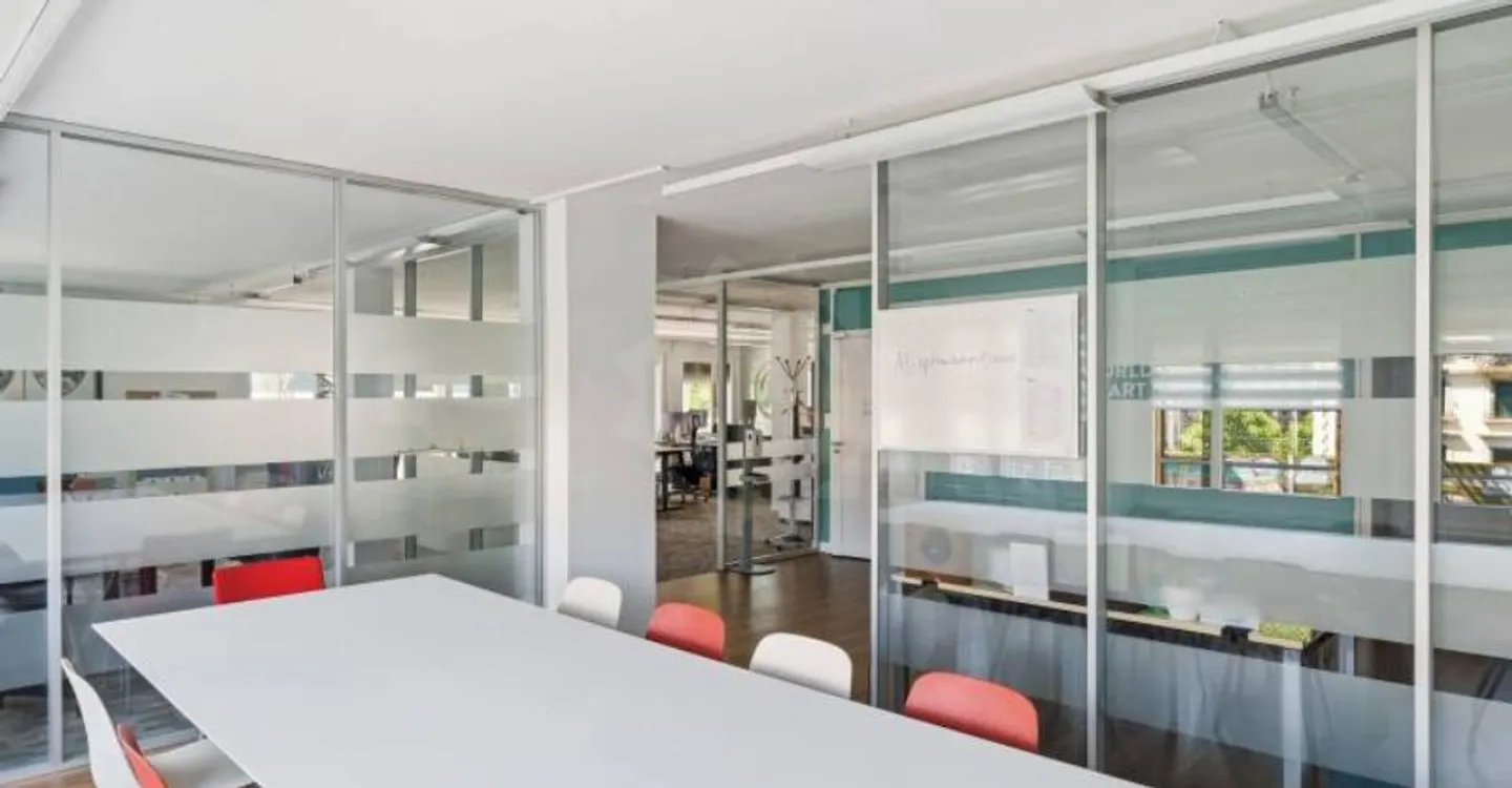 Spacious Office Space in Geneva - Photo 3 of 11