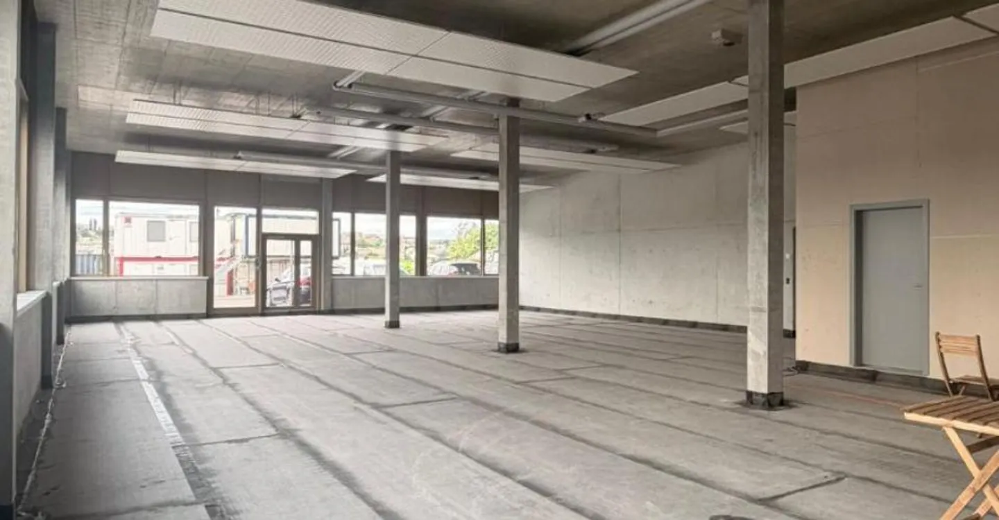 Espaces industriels polyvalents - Photo 10 sur 11
