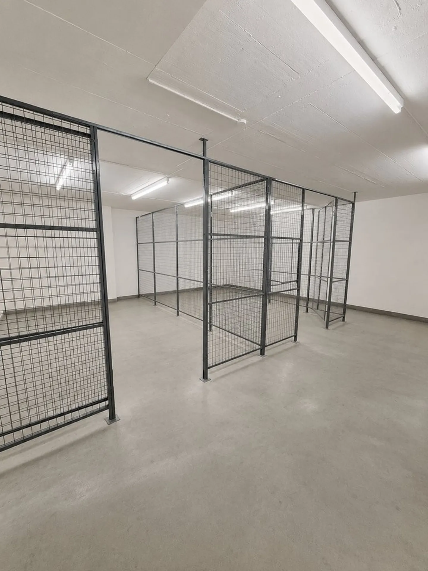 Espace de stockage spacieux dans un emplacement central - Photo 2 sur 2