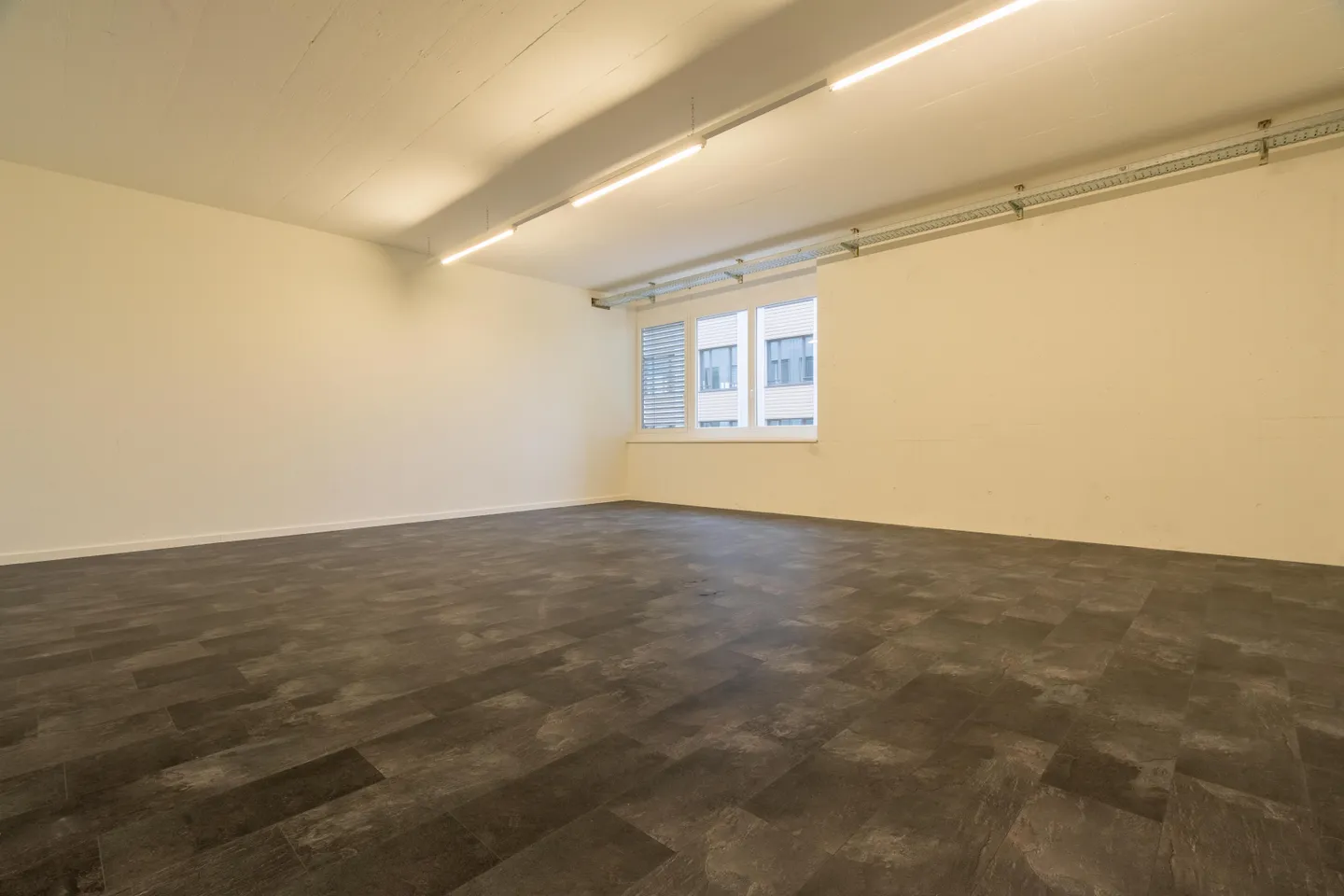 Vielseitige Gewerbefläche - Foto 3 von 3