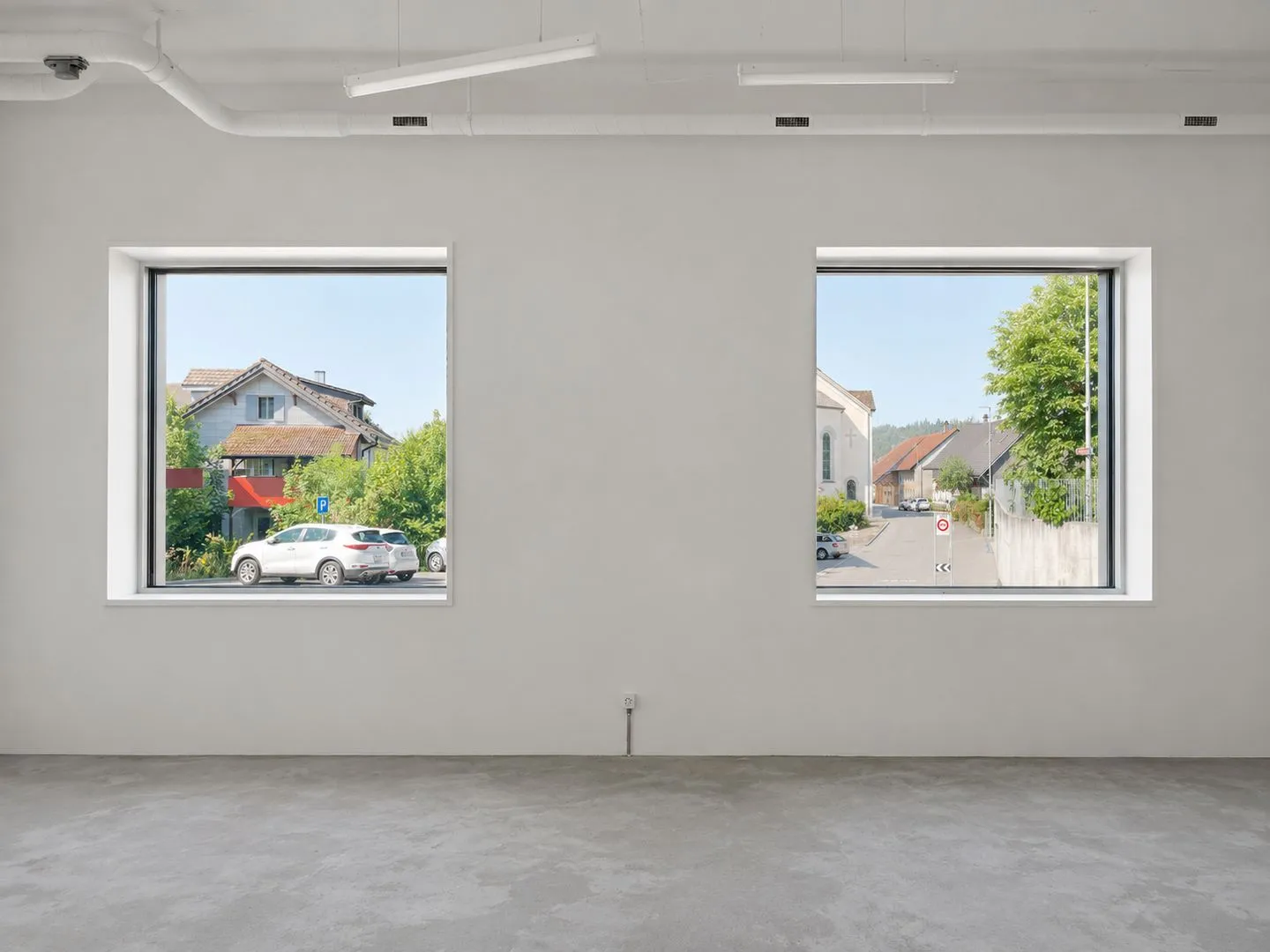 Commercial space on the ground floor for services, sales or office! - Photo 5 of 8