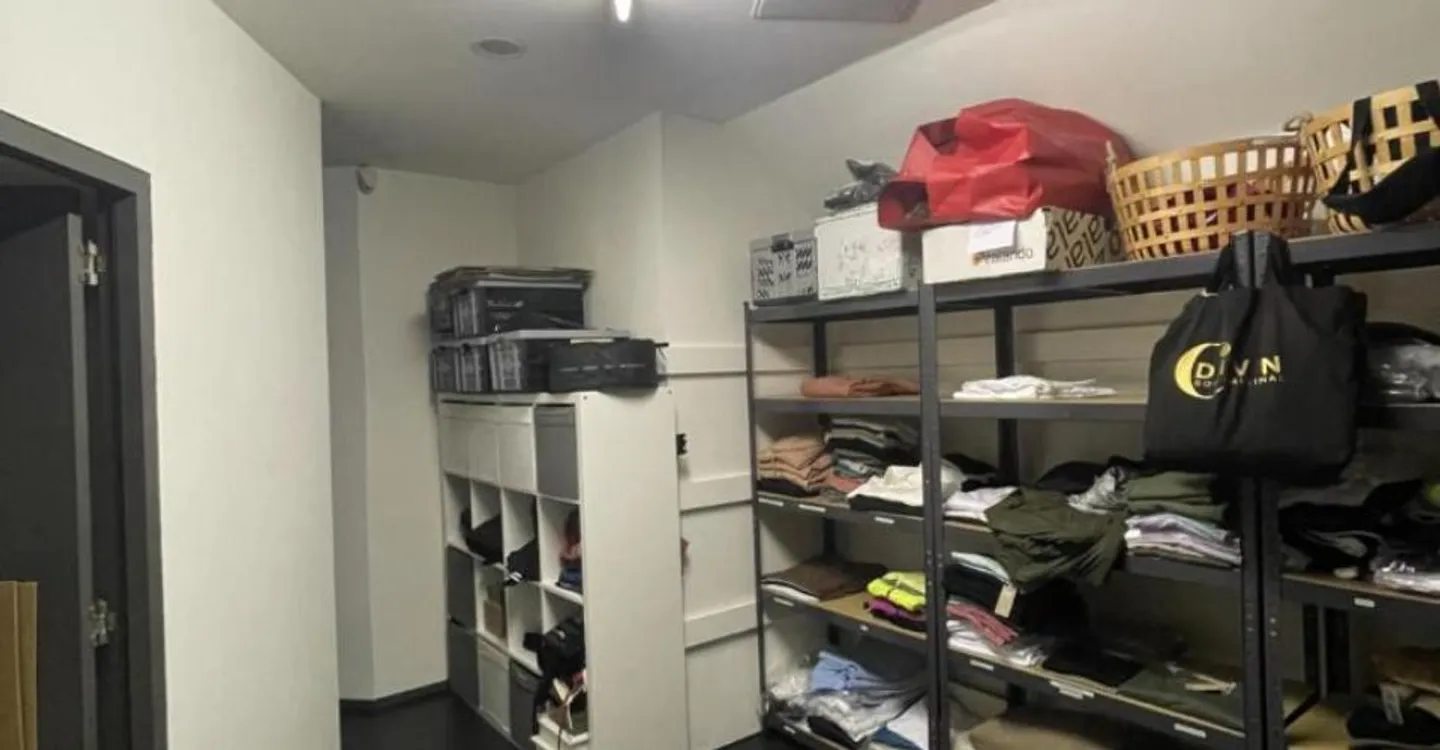 Commerce - Photo 5 of 10