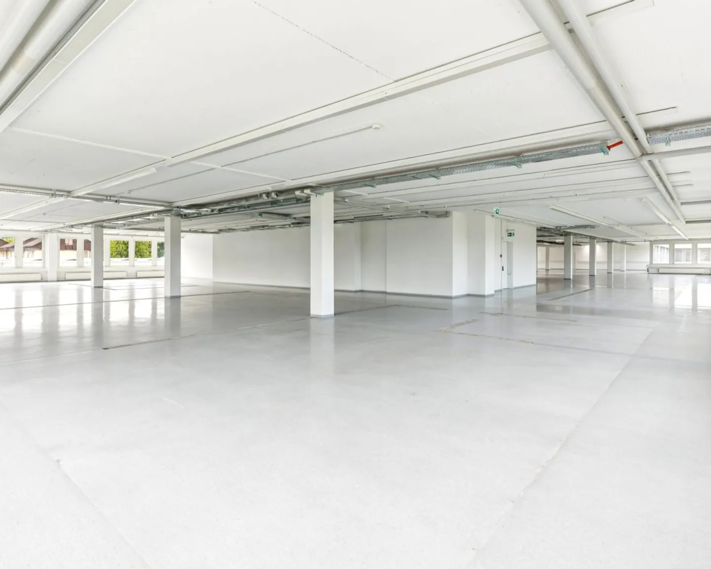 À partir de 340 m² - espaces de bureau et commerciaux polyvalents - Photo 8 sur 8