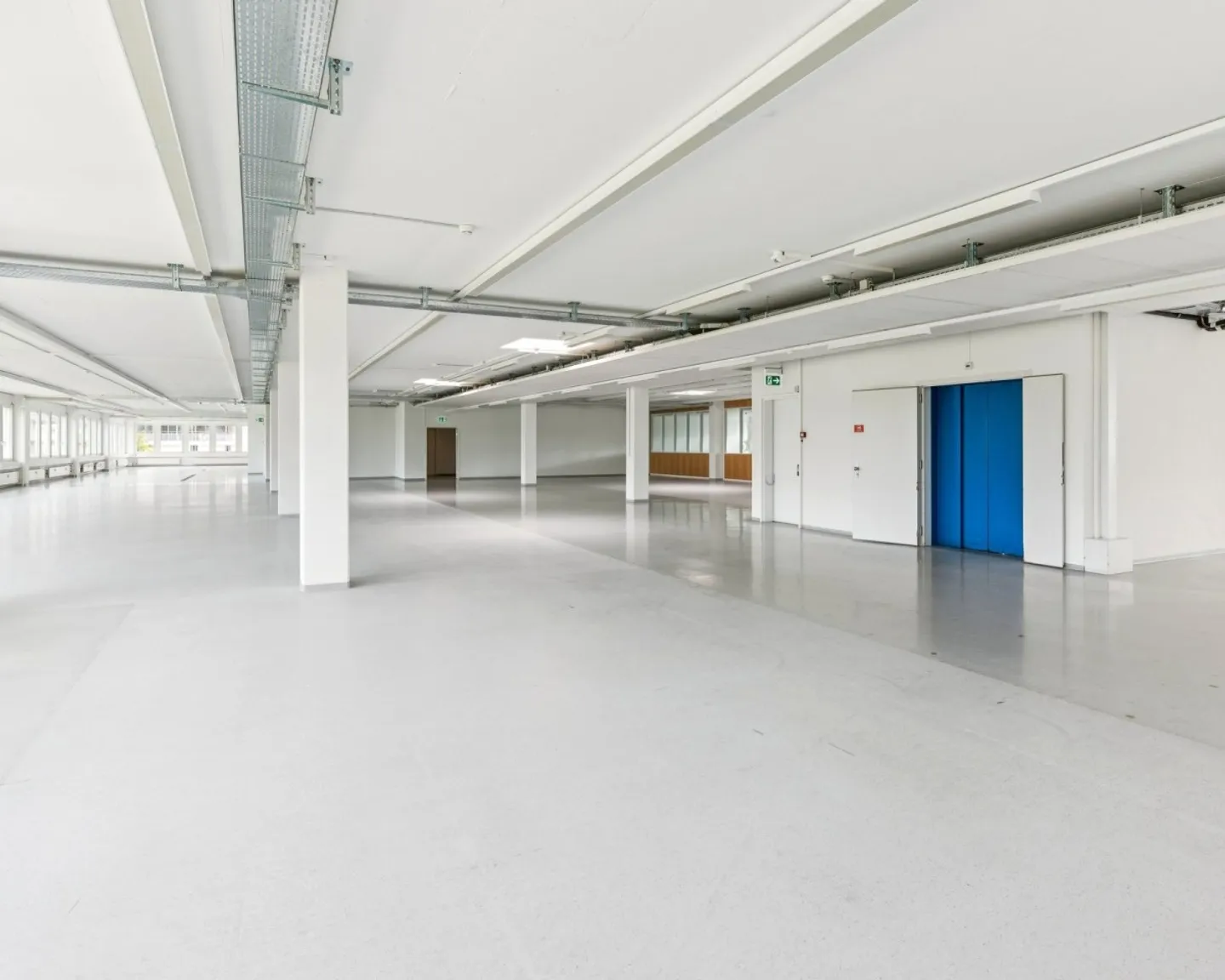 À partir de 340 m² - espaces de bureau et commerciaux polyvalents - Photo 6 sur 8
