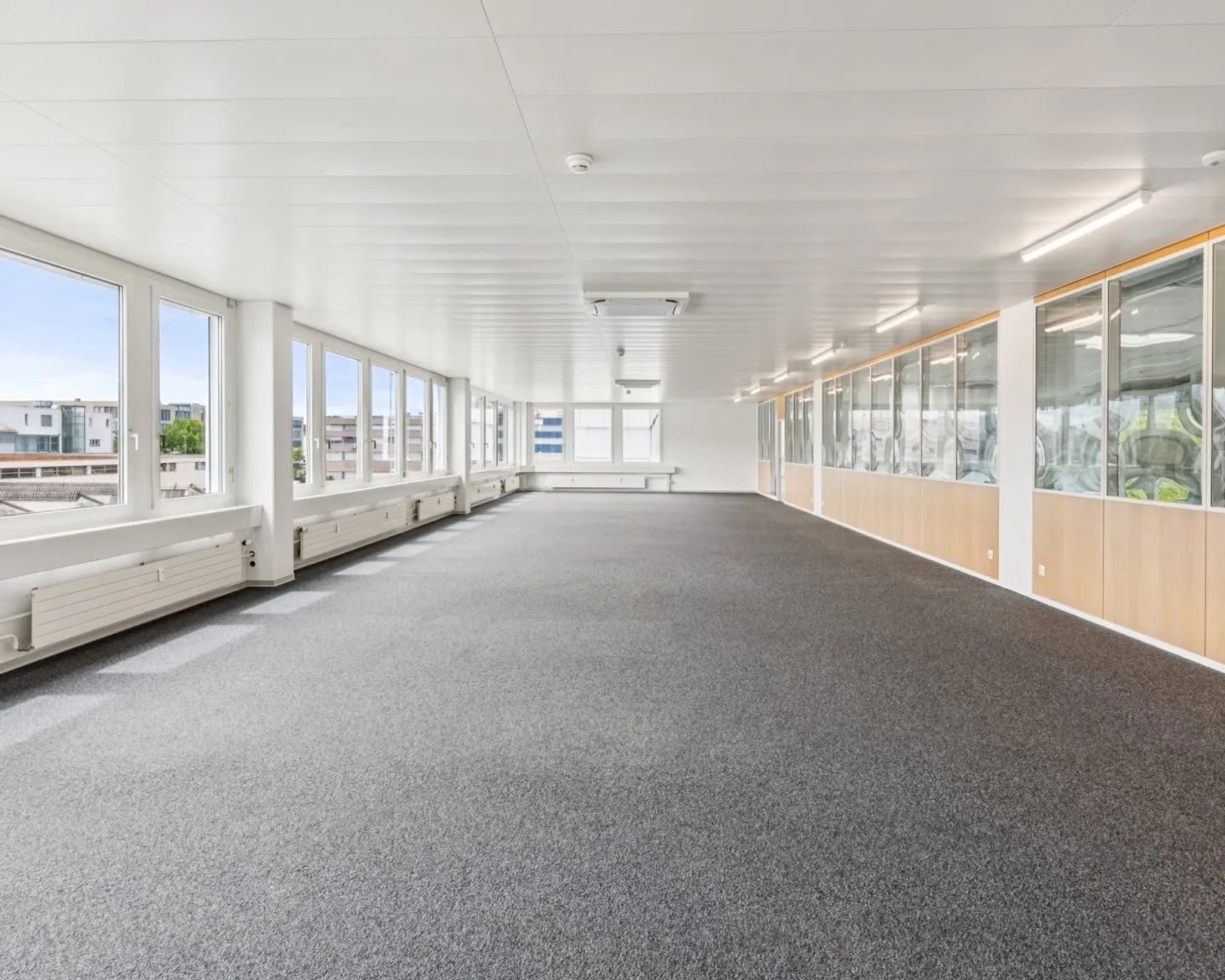 Espaces de bureau et commerciaux flexibles dans un emplacement central - Photo 5 sur 7