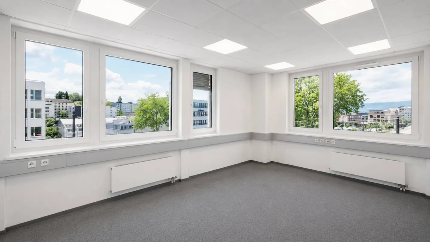 Surface administrative de 200m² dans le centre de Lausanne ! - Photo 1 of 6