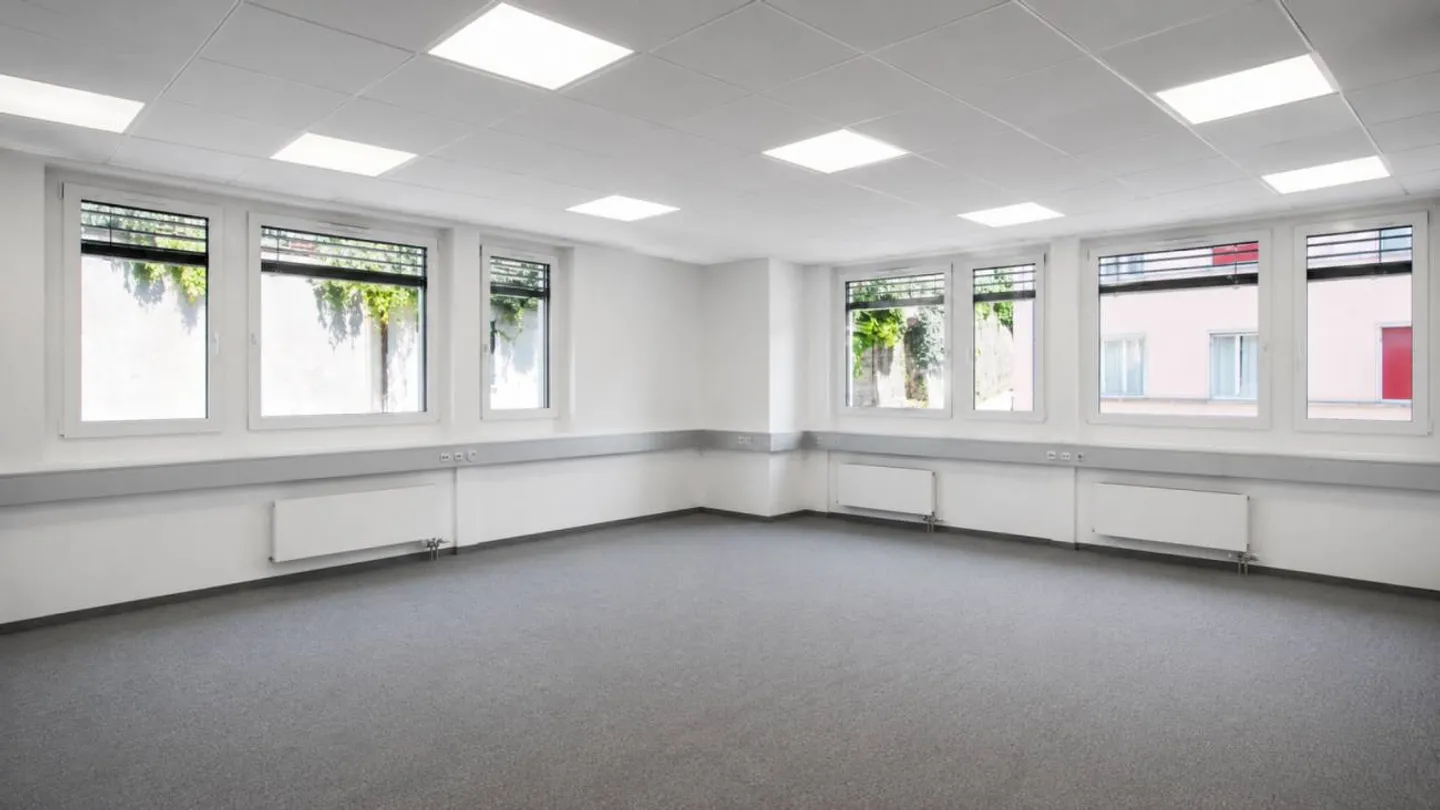 Surface administrative de 200m² dans le centre de Lausanne ! - Photo 3 of 6