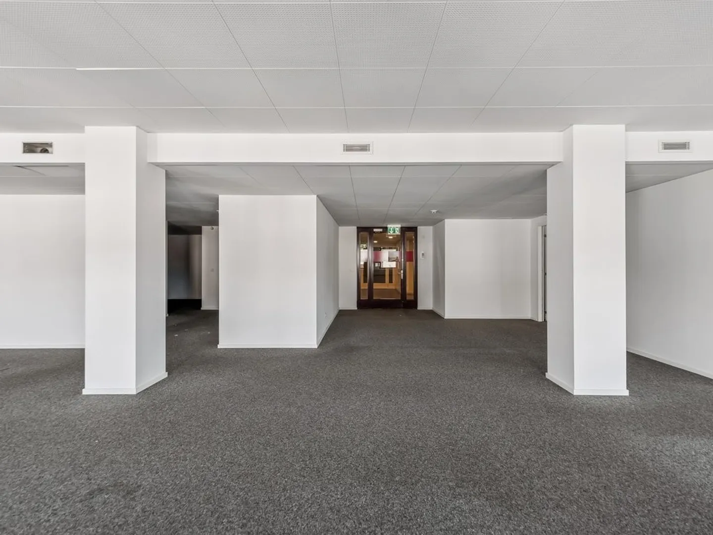 Spazi ufficio luminosi in posizione centrale a Locarno - Foto 5 von 10