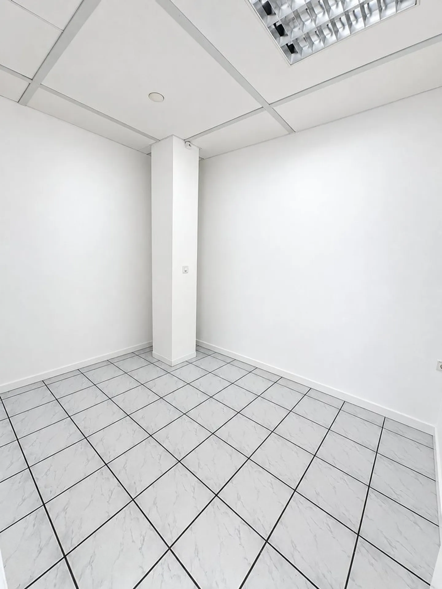Ladenfläche Nähe Stadtzentrum zu vermieten - Photo 6 sur 9