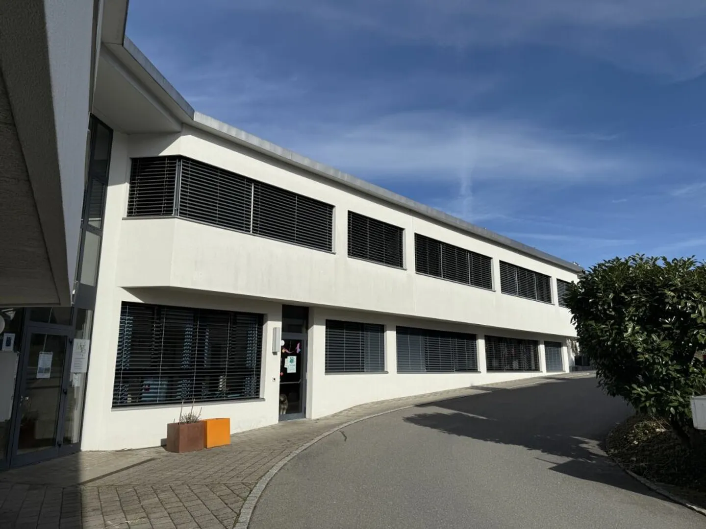 Possibilités d'utilisation polyvalentes dans un emplacement central ! - Photo 8 sur 8
