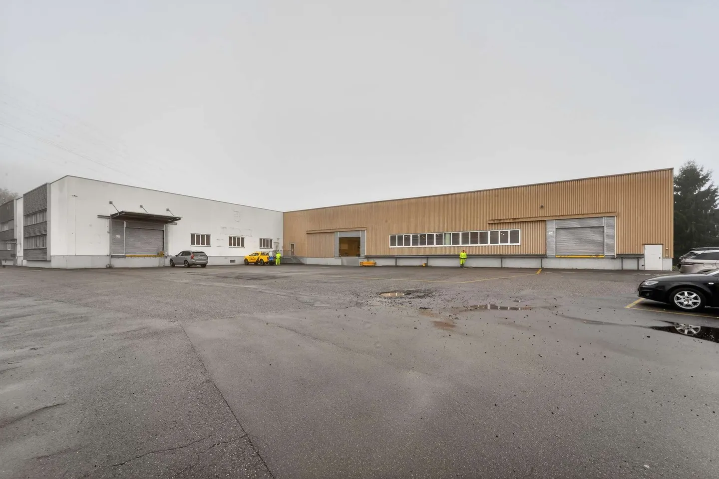 Spazi di hall a partire da circa 1.000 m² e 7,2 m di altezza per produzione, commercio, tempo libero e showroom - Foto 9 di 13