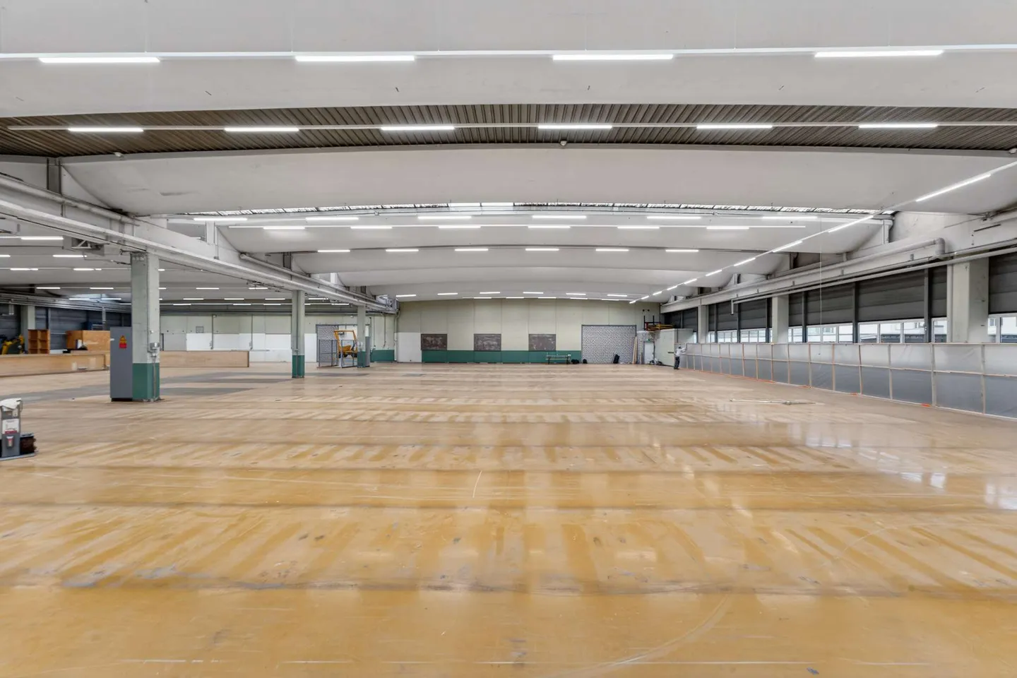 Spazi di magazzino e logistica da 2.379 m² a 5.200 m² con accesso diretto ai camion - Foto 10 di 13