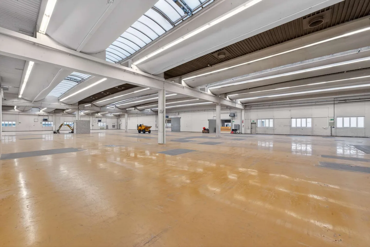 Spazi di magazzino e logistica da 2.379 m² a 5.200 m² con accesso diretto ai camion - Foto 12 di 13