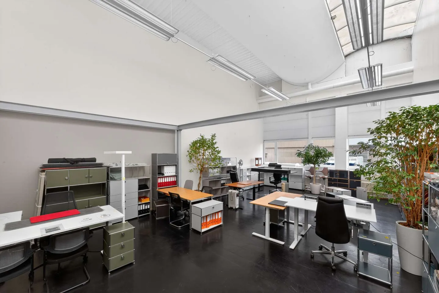 Spazi per uffici da 270 m² a 700 m² per aziende con produzione, logistica o operazioni tecniche - Foto 3 di 13