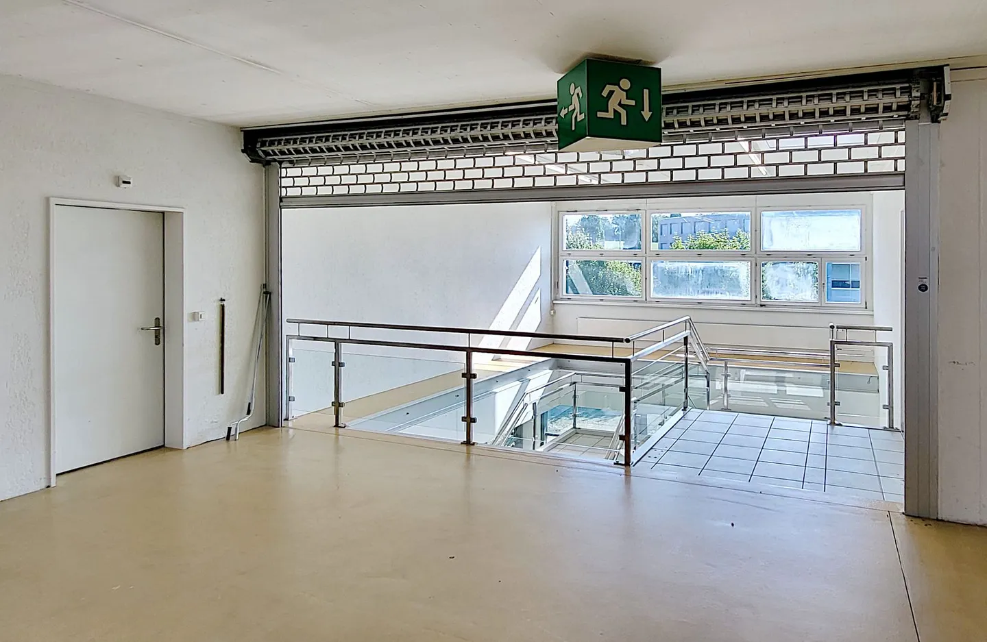Spazio commerciale attraente in un quartiere emozionante - Foto 4 di 7
