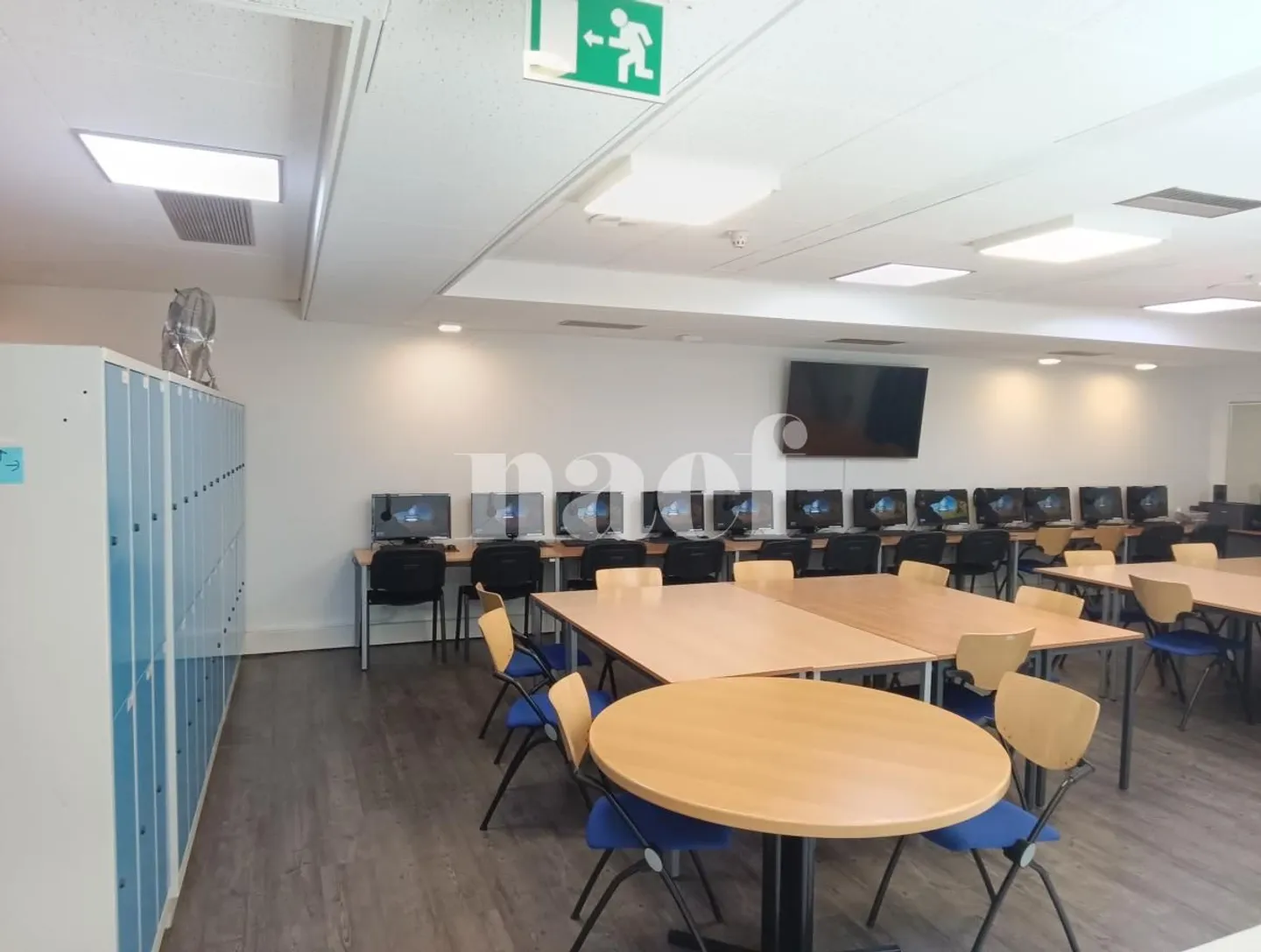 Offices of approximately 292 m2 - Photo 3 of 9