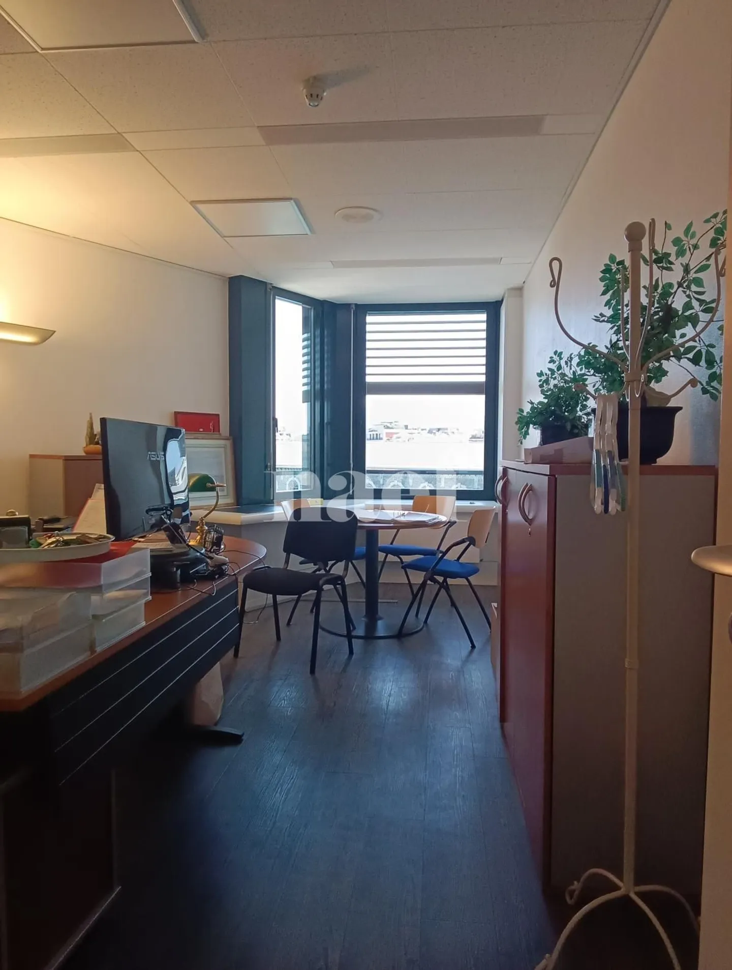 Offices of approximately 292 m2 - Photo 6 of 9