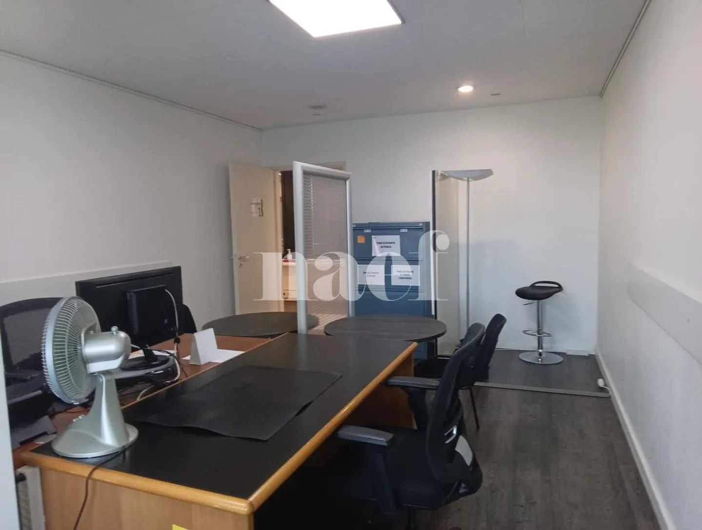 Offices of approximately 292 m2 - Photo 7 of 9