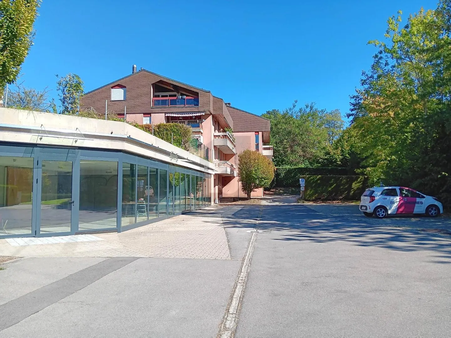 GERÄUMIGE MODULARE HELLE RÄUME! - Foto 2 von 6